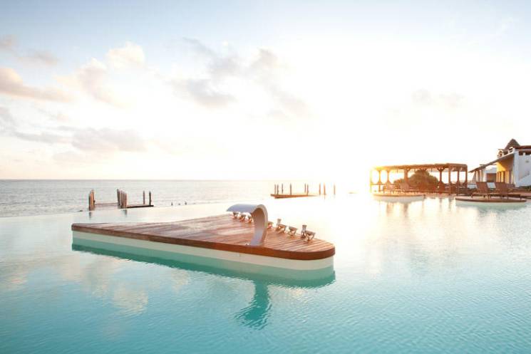 Infinity Pool at Esseque Zalu