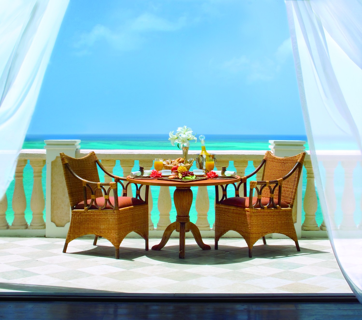 Villas to rent in Turks & Caicos Breakfast with a view