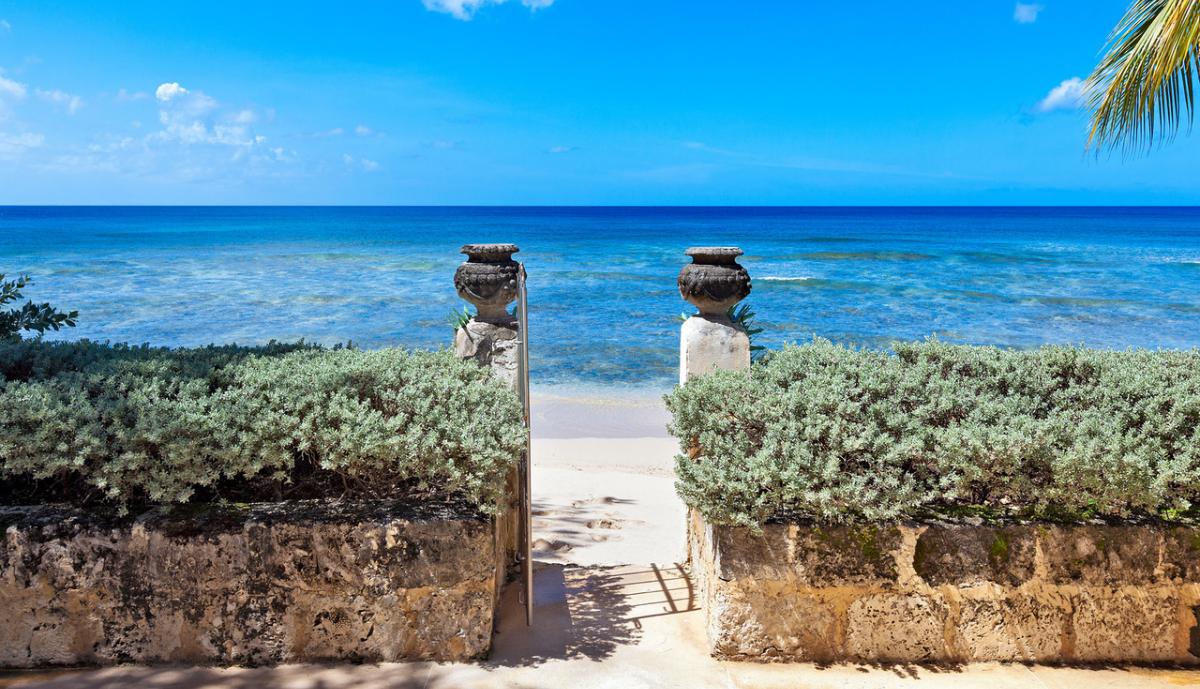 Leamington Cottage gate to beach Romantic villas to rent in Barbados
