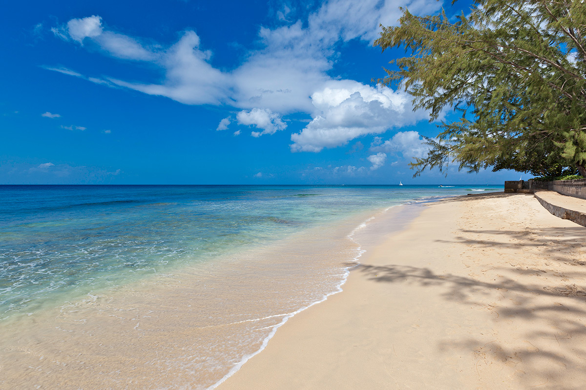 queens fort beach